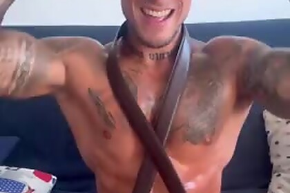 Muscular Cop Verbal Jack Off