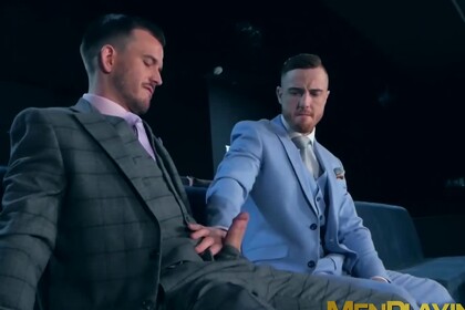 Bearded businessmen Franky Fox and Jp Dubois hard bareback